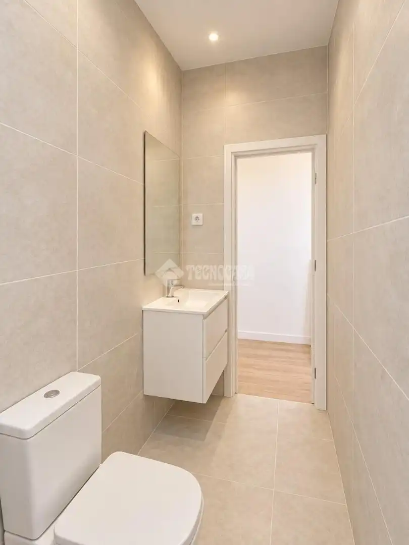 Baño de Casa adosada en venta en Alcalá de Henares con Aire acondicionado y Trastero