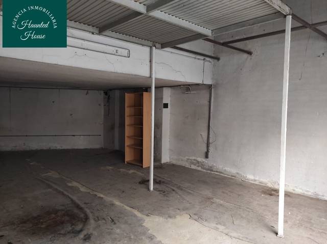 Local comercial en Alquiler en Calle Tejares en Carretas - Pajarita