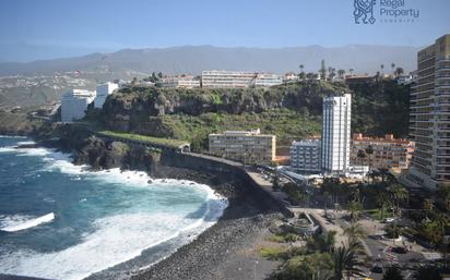 Vista exterior de Apartament en venda en Puerto de la Cruz amb Piscina comunitària