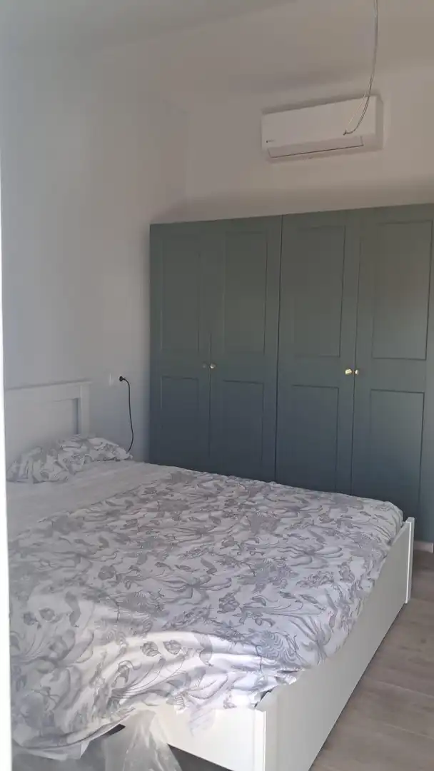 Dormitori de Apartament de lloguer en Colmenar amb Aire condicionat, Terrassa i Moblat