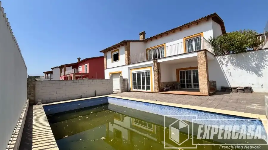 Vista exterior de Casa o chalet en venta en L'Énova con Calefacción, Terraza y Trastero