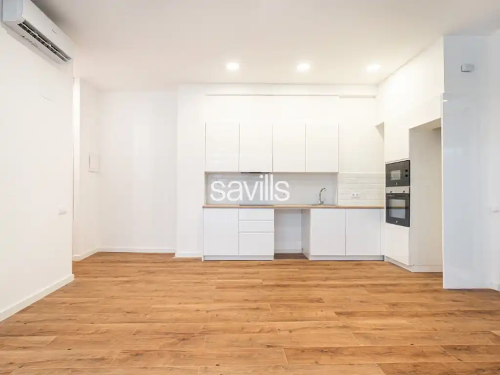 Cocina de Apartamento en venta en Barcelona con Aire acondicionado y Horno