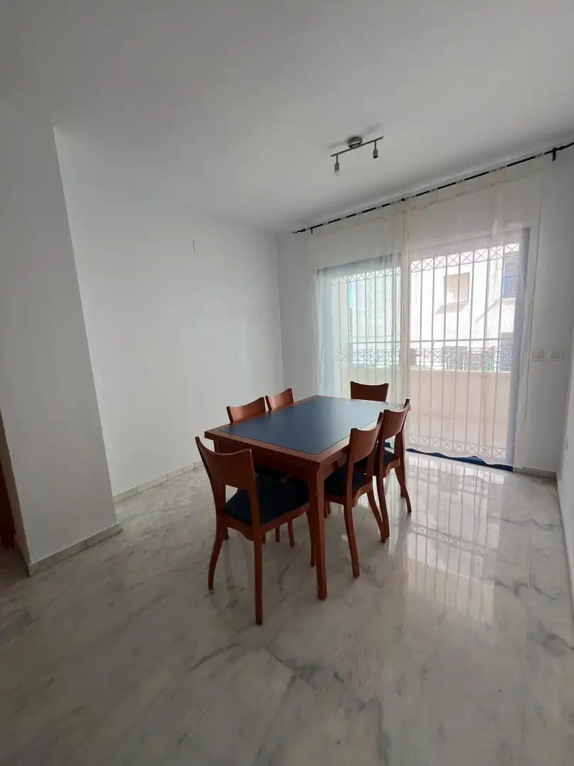 Menjador de Apartament en venda en Estepona amb Terrassa, Piscina i Piscina comunitària