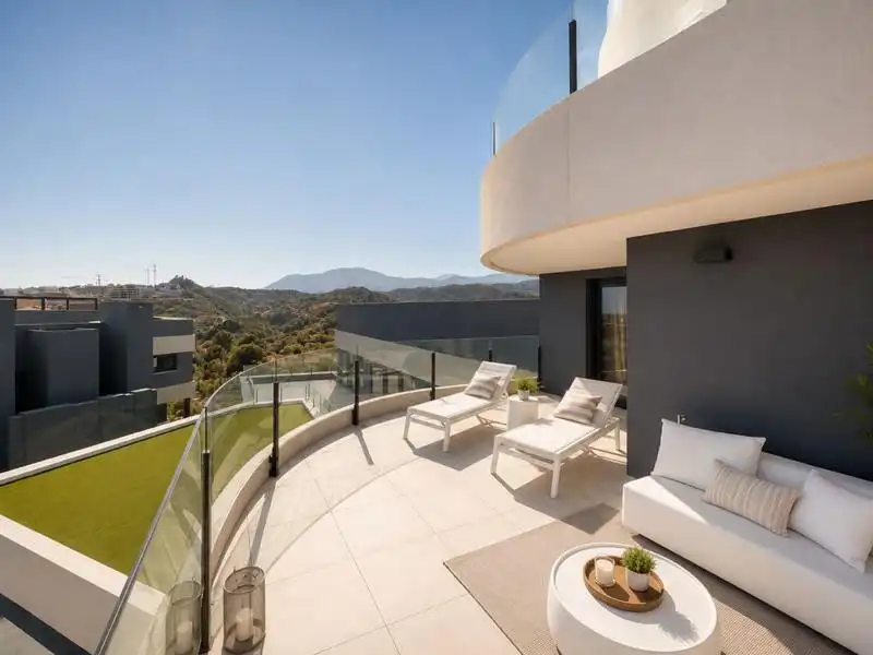 Apartamento con piscina en alquiler en Selwo, imagen 30