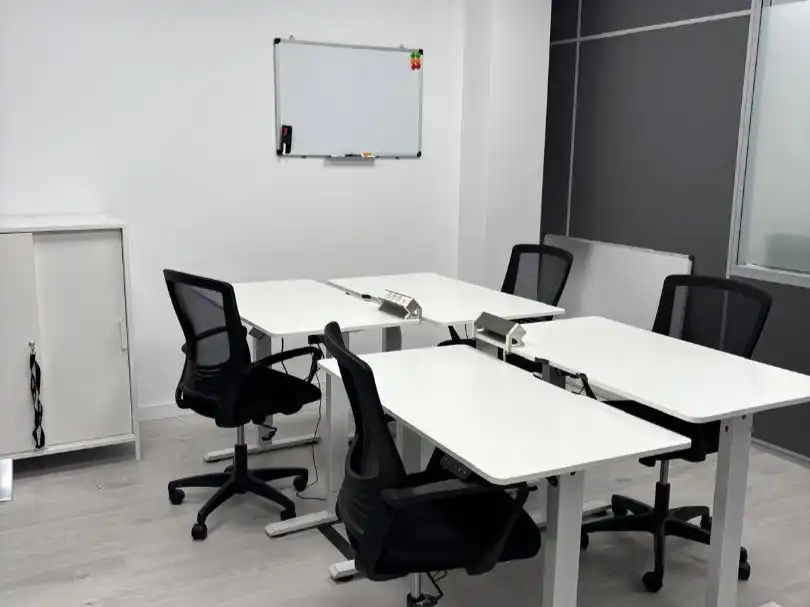 Büro zur Miete in Valencia mit Klimaanlage, Möbliert und Internet