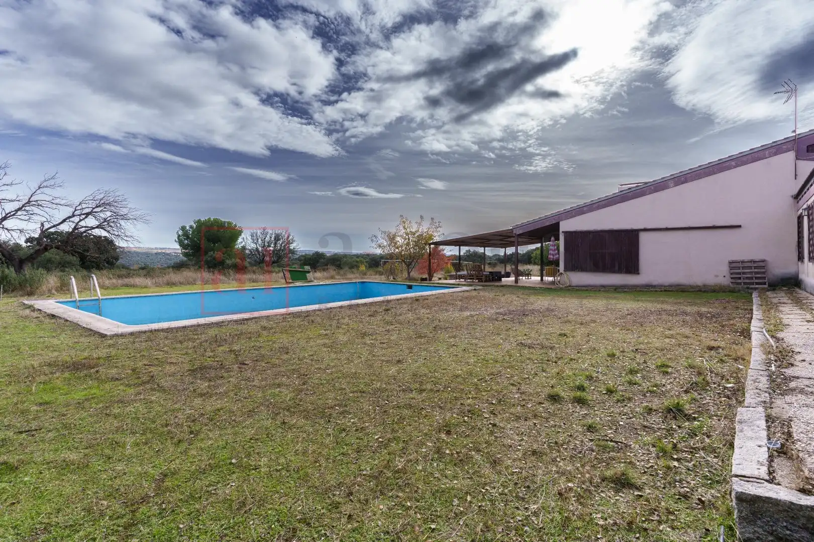 Schwimmbecken von Country house zum Verkauf in Villanueva de la Cañada mit Heizung, Privatgarten und Schwimmbad
