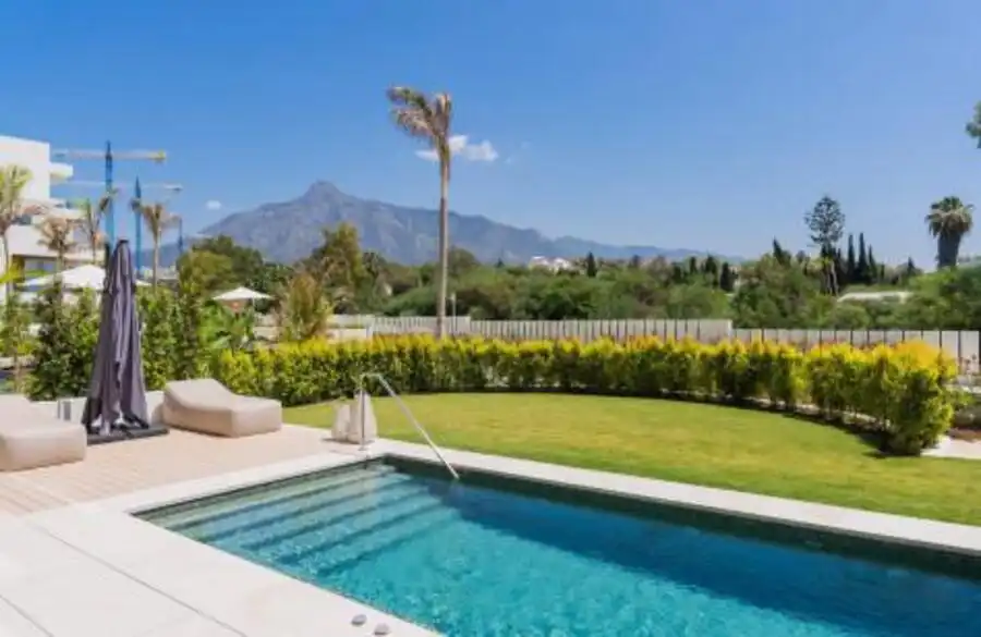 Ground floor for rent in Las Lomas de Río Verde