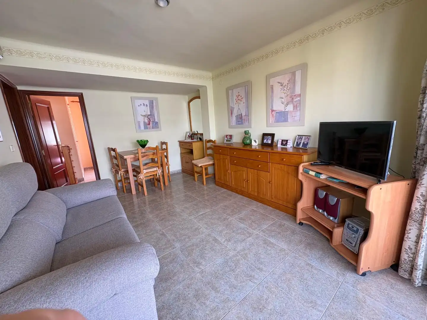 Sala d'estar de Pis en venda en Salou amb Aire condicionat, Terrassa i Moblat