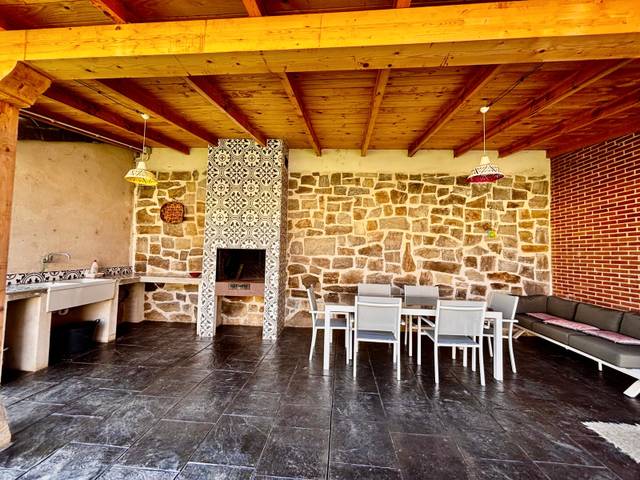 Casa-chalet en Venta en Carretera Herreros en Quintana y Congosto