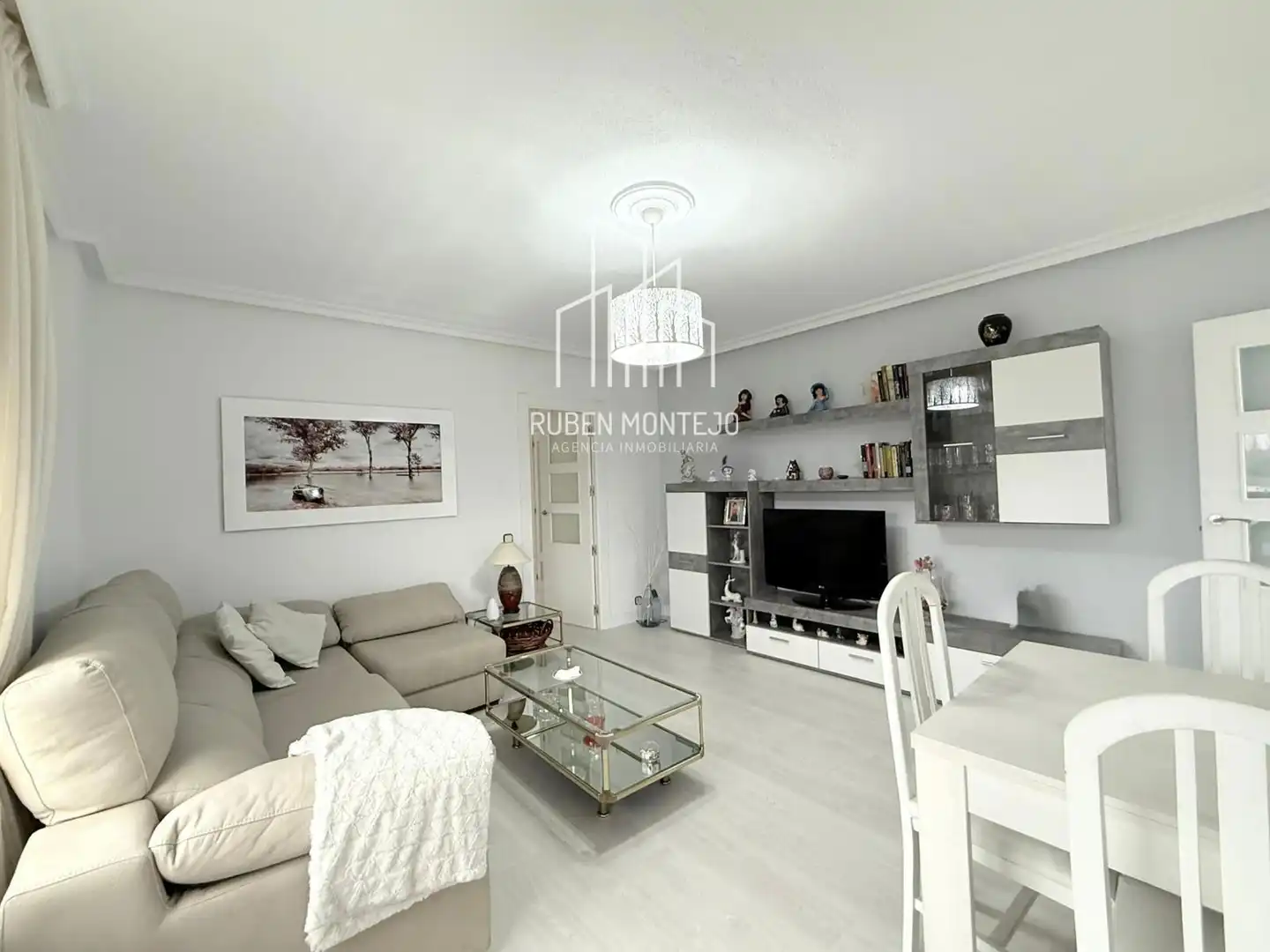 Living room of Flat for rent in Salamanca  with Heating, Terrace and Furnished