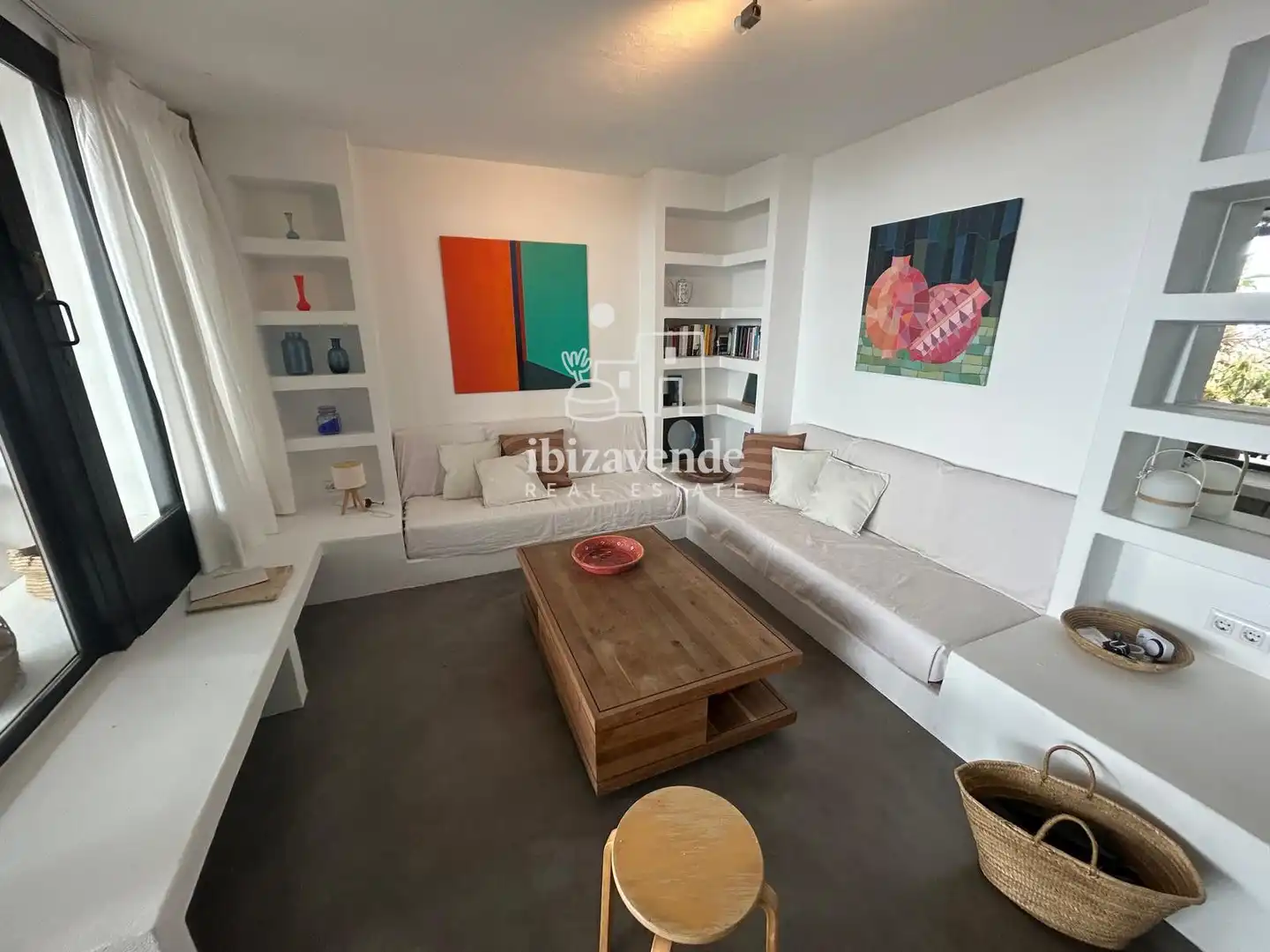 Wohnzimmer von Einfamilien-Reihenhaus zur Miete in Santa Eulària des Riu mit Klimaanlage, Heizung und Terrasse