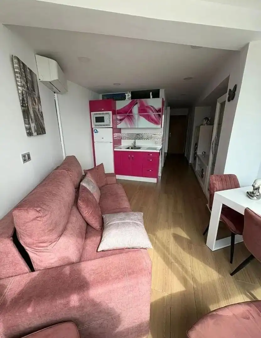 Apartamento con terraza en venta en Puerto Marina, imagen 3