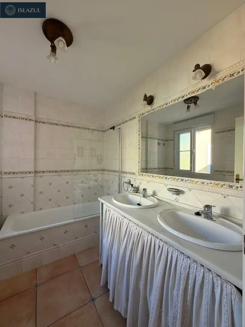 Semi-detached house for sale in Paseo CHIRINA DE LA, imagen 78
