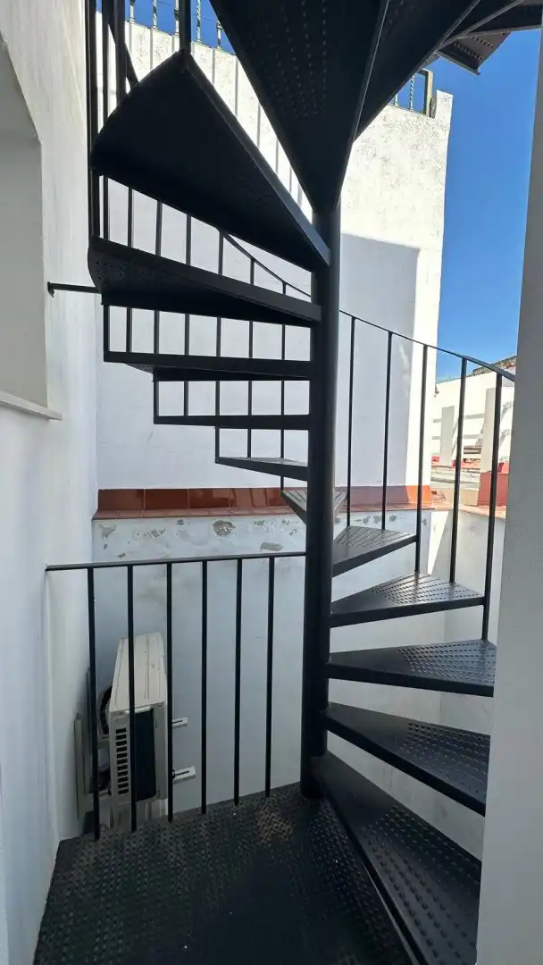 Terraza de Piso de alquiler en Valencina de la Concepción con Aire acondicionado, Calefacción y Terraza