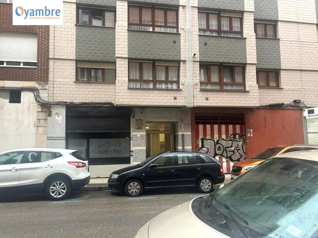 Business premises for sale in CR VIZCAINA,40 Esc:2 Pl:null Pt:04 Gijón (Asturia 38-4, imagen 2