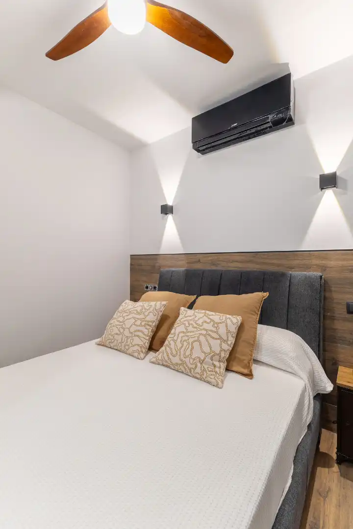 Habitación de Apartamento de alquiler en Madrid con Aire acondicionado, Calefacción y Amueblado