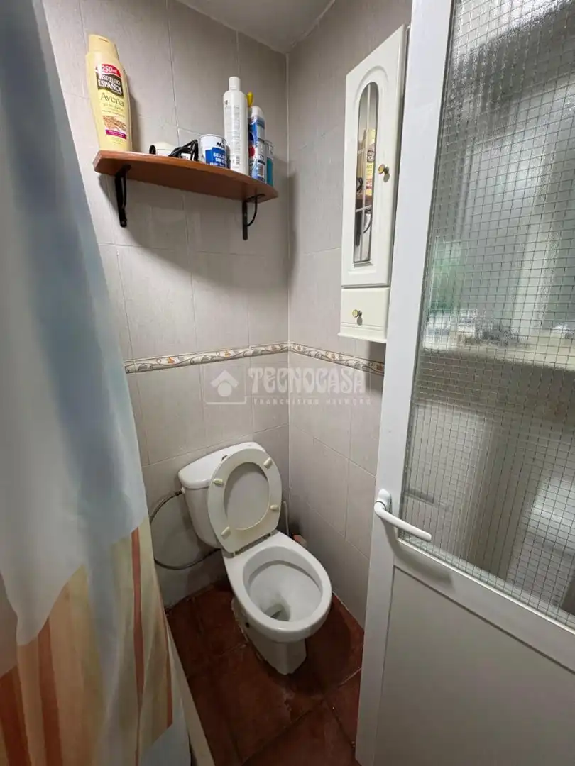 Bathroom of Flat for sale in Almuñécar  with Air Conditioner, Private garden and Swimming Pool