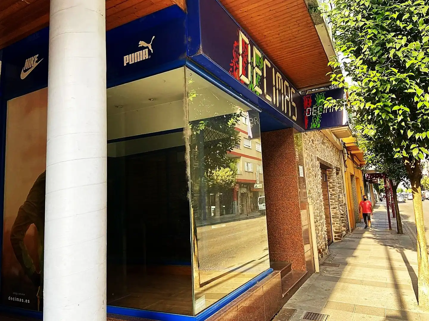 Local commercial à vendre à Avenida CONDE DE FENOSA, imagen 3