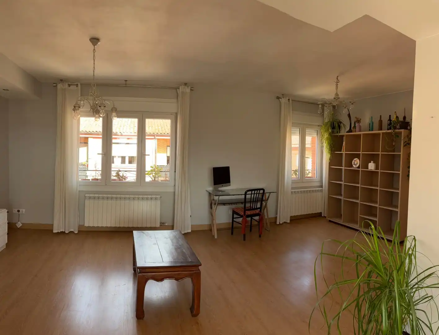 Sala d'estar de Pis en venda en Navarrete amb Calefacció, Parquet i Moblat