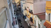 Vista exterior de Pis en venda en La Línea de la Concepción amb Terrassa