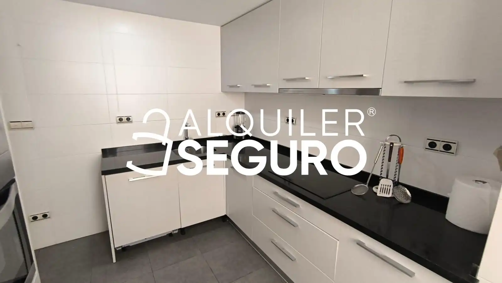 Flat with lift to rent in Santa María de los Reyes