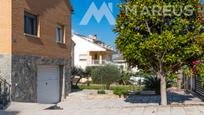 Vista exterior de Casa o xalet en venda en Sant Esteve Sesrovires amb Terrassa