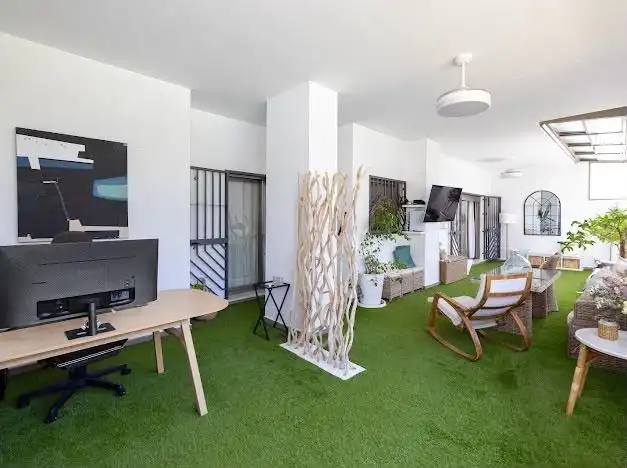 Terrassa de Planta baixa en venda en Torremolinos amb Aire condicionat, Calefacció i Jardí privat