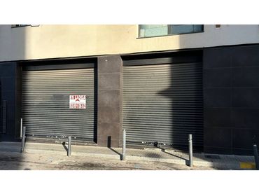 Local comercial en alquiler en Calle Sant Isidre