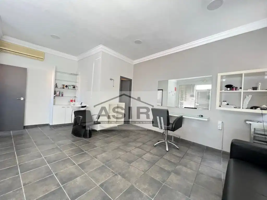 Business premises for sale in Casc Urbà, imagen 6