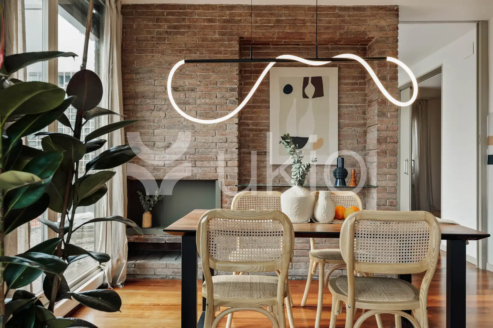 Comedor de Apartamento de alquiler en Barcelona con Aire acondicionado, Calefacción y Terraza