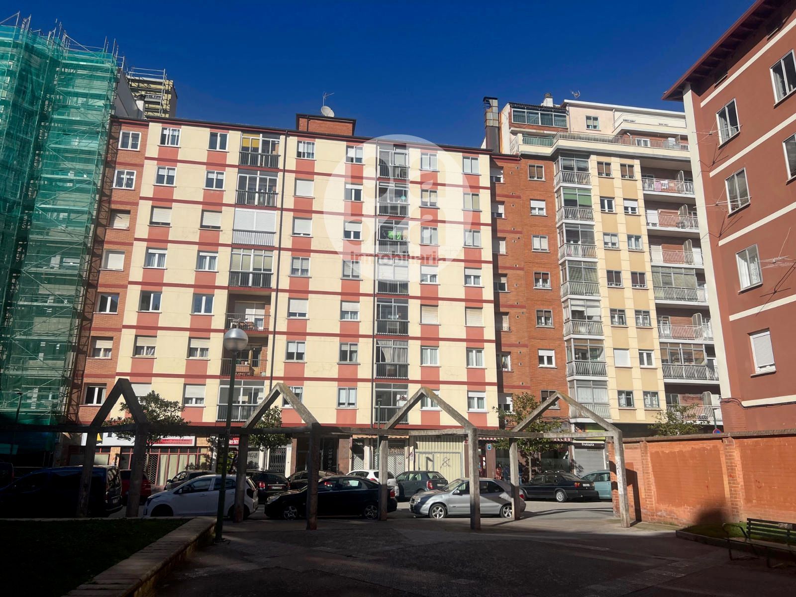 Exterior view of Flat for rent in Burgos Capital  with Heating, Terrace and Furnished