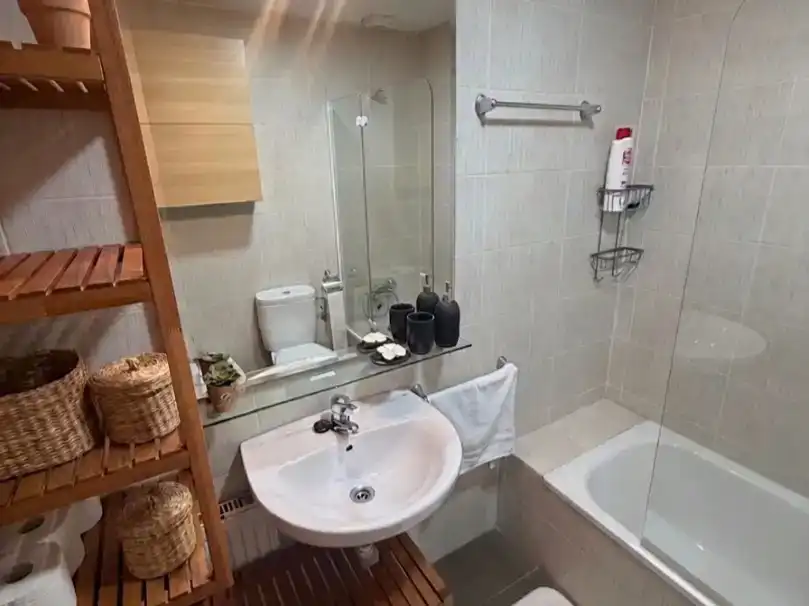 Badezimmer von Wohnung zur Miete in Comillas (Cantabria)