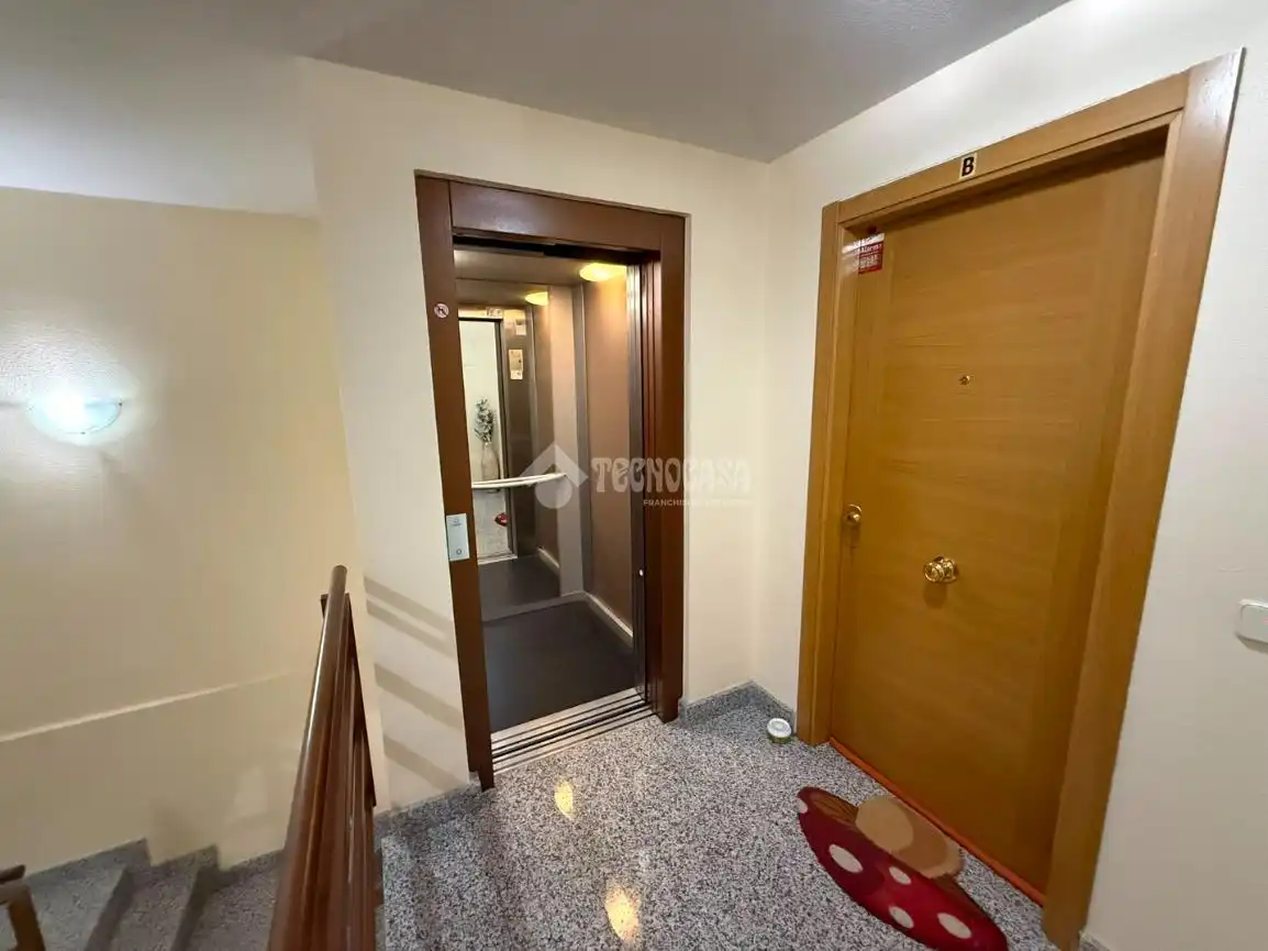 Flat for sale in Almorox  with Air Conditioner, Heating and Parquet flooring