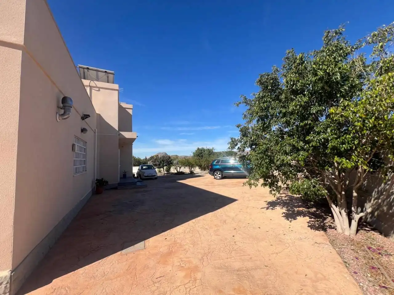 Vista exterior de Casa o xalet en venda en Alicante / Alacant amb Aire condicionat, Calefacció i Jardí privat
