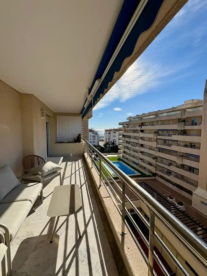 Exterior view of Flat for sale in Marbella  with Terrace, Balcony and Community pool