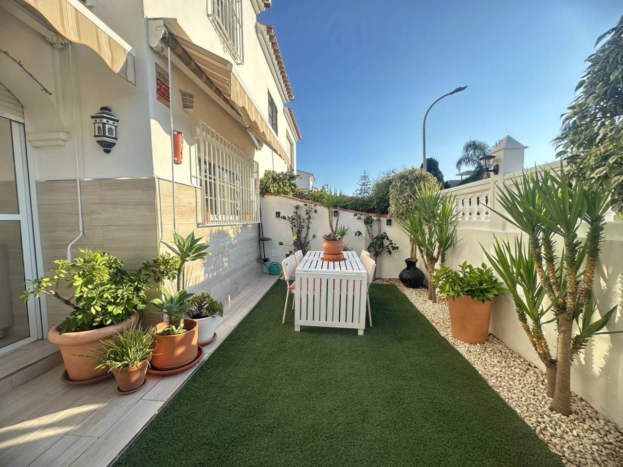 Terrassa de Casa adosada en venda en Rincón de la Victoria amb Aire condicionat i Piscina comunitària