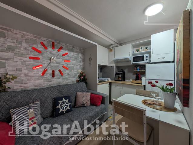 Piso en Venta en Avenida de Denia en Raval Roig - Virgen del Socorro