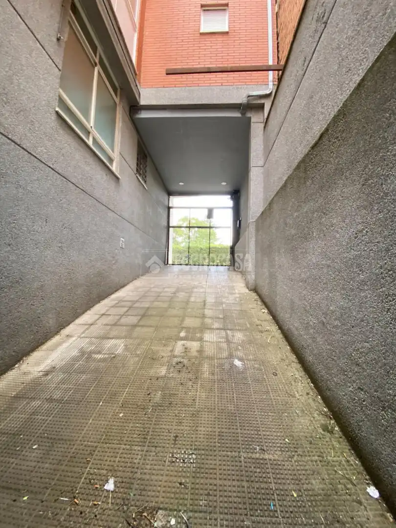 Vista exterior de Piso en venta en Yunquera de Henares con Calefacción