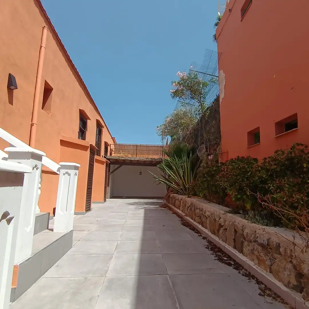 Vista exterior de Casa o chalet en venta en Santa Úrsula con Parquet y Terraza