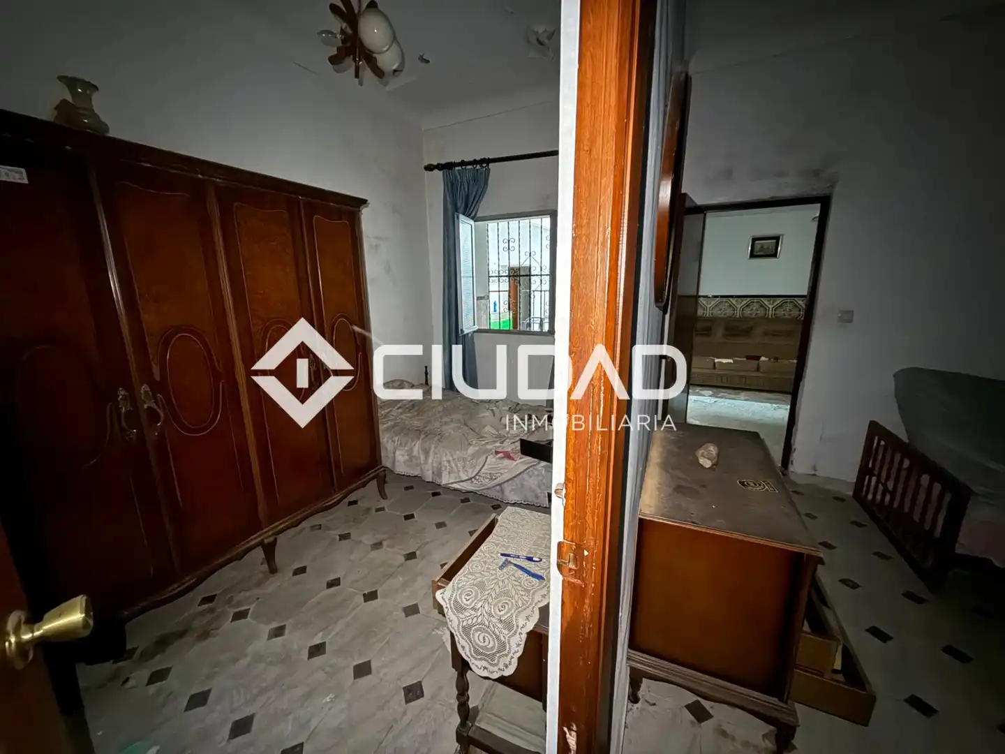Dormitori de Casa o xalet en venda en Lebrija