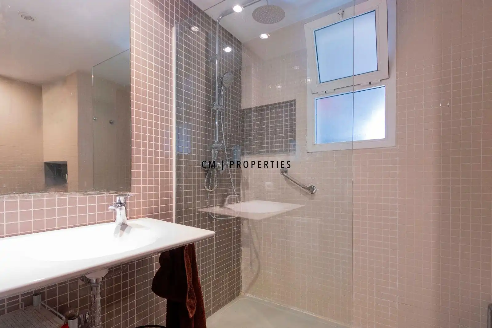Baño de Piso en venta en Valencia con Aire acondicionado, Calefacción y Parquet