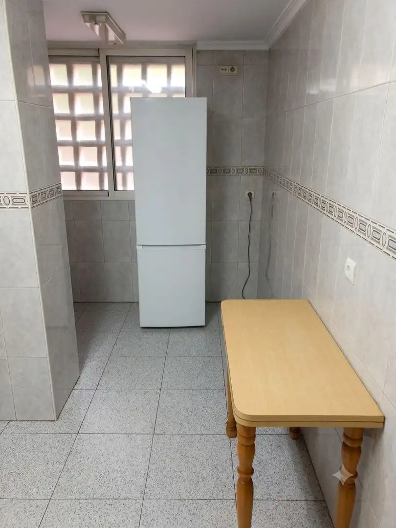 Cocina de Apartamento de alquiler en Valencia con Balcón