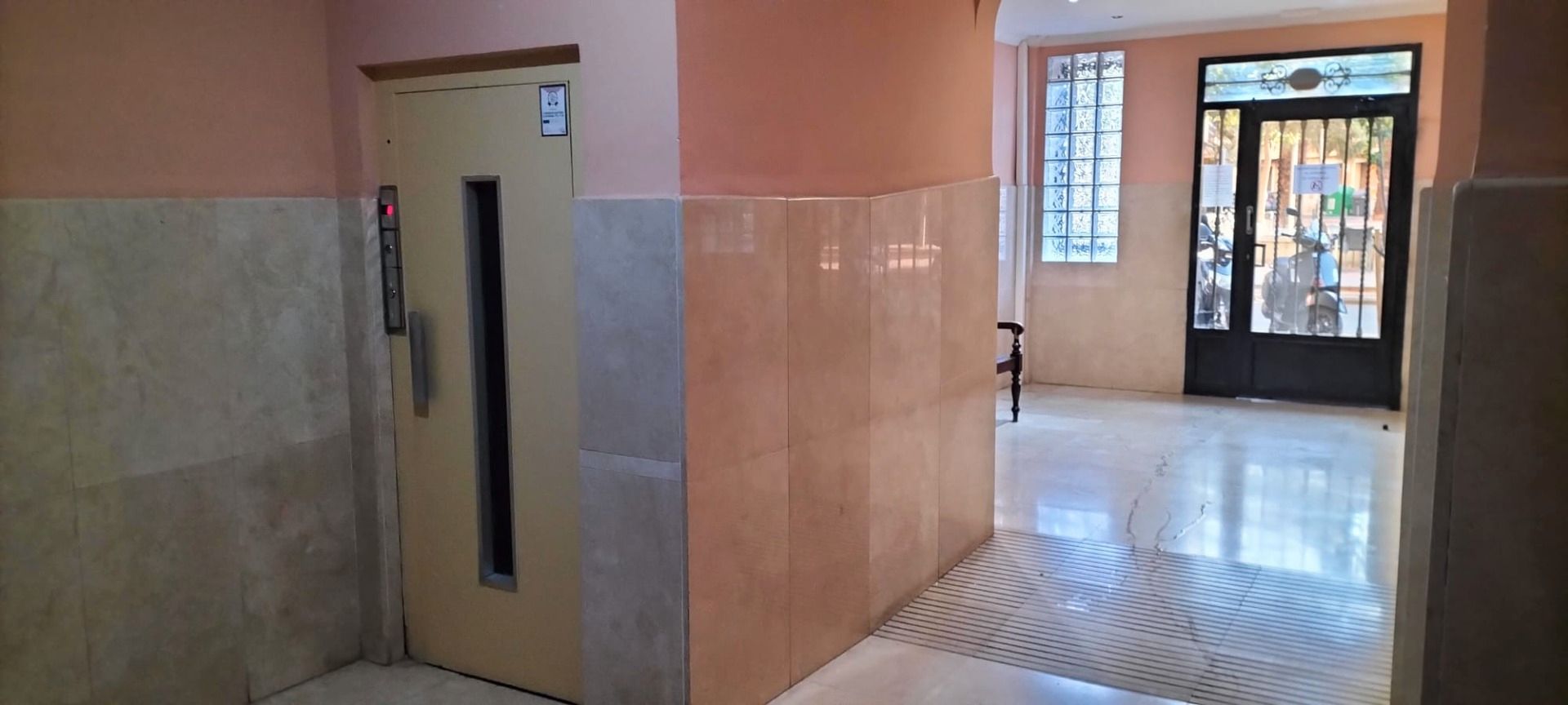 Piso en venta en Castellón de la Plana / Castelló de la Plana con Aire acondicionado, Terraza y Balcón