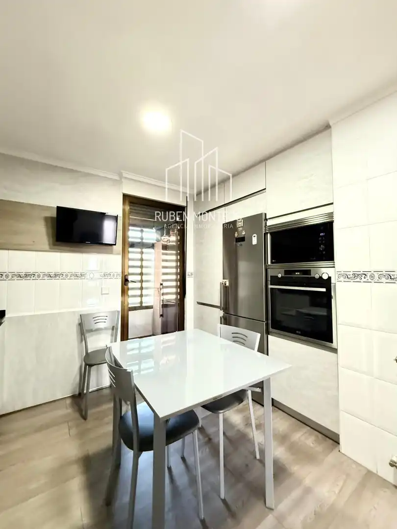 Kitchen of Flat for sale in Salamanca  with Heating, Terrace and Storage room