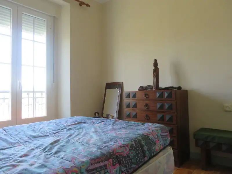 Habitación de Casa o chalet en venta en Cuadros con Calefacción y Trastero
