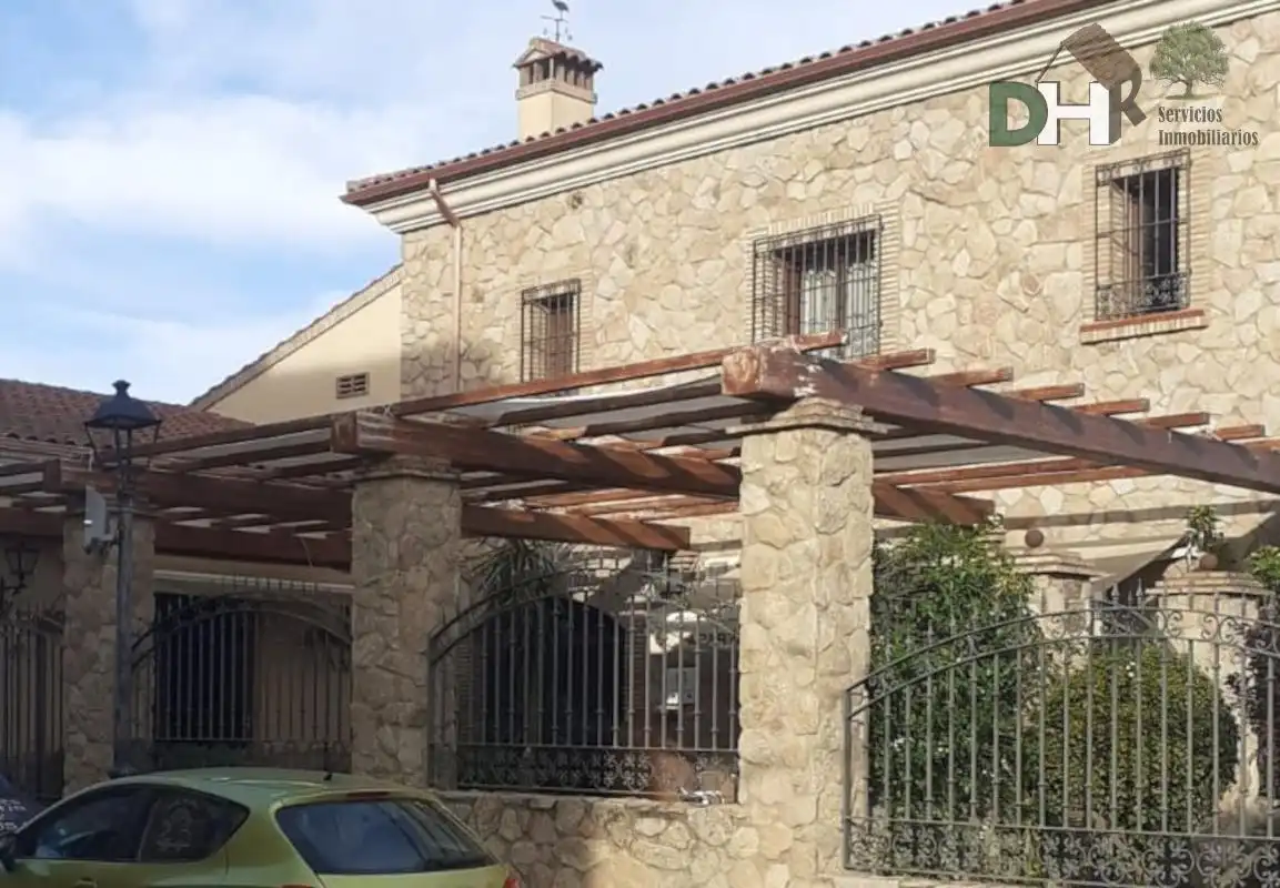 Exterior view of Houses for sale in Cáceres  with Air Conditioner, Heating and Storage room