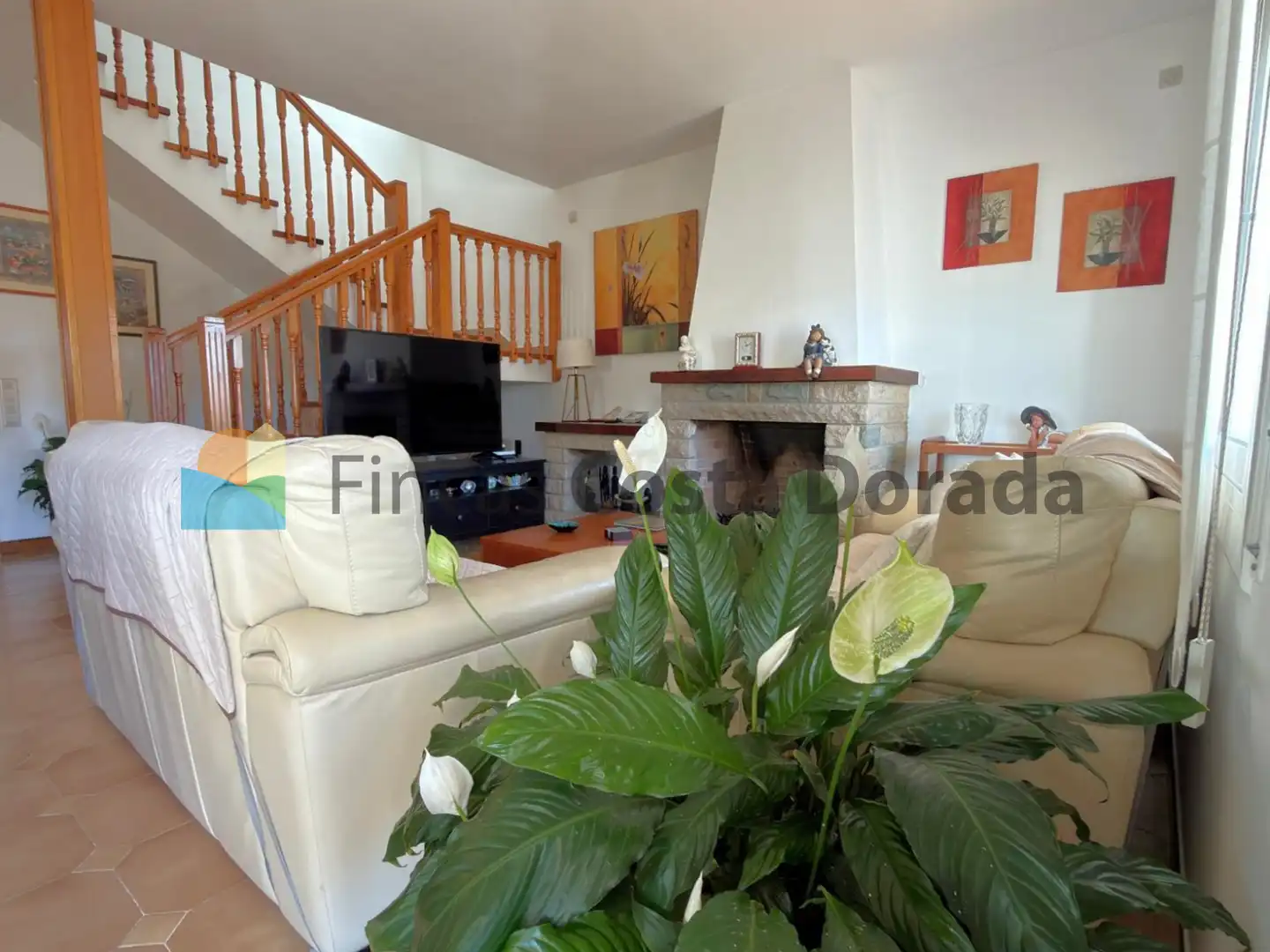 Living room of Houses for sale in Cubelles  with Air Conditioner, Private garden and Parquet flooring