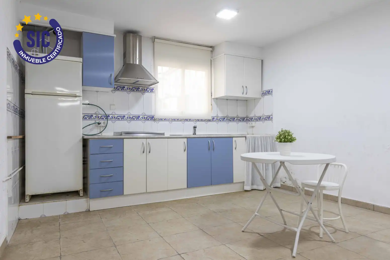 Cuina de Casa o xalet en venda en Torrent amb Aire condicionat, Calefacció i Jardí privat