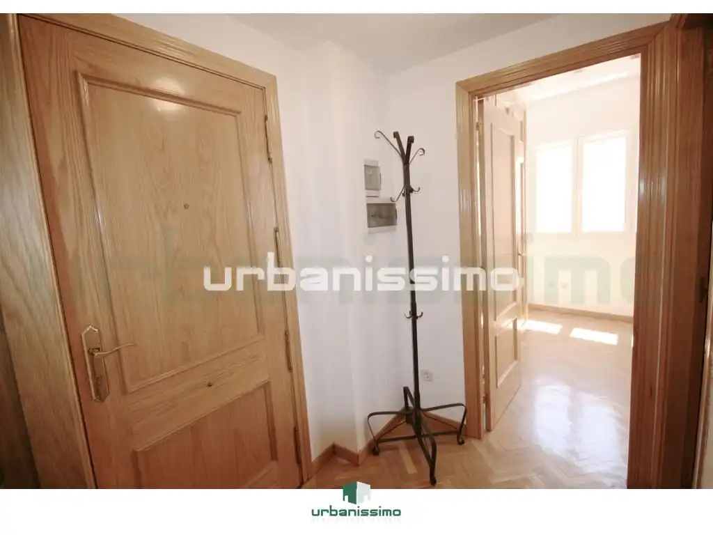 Apartament de lloguer a Esperanza Sánchez Carrascosa, Valdeacederas