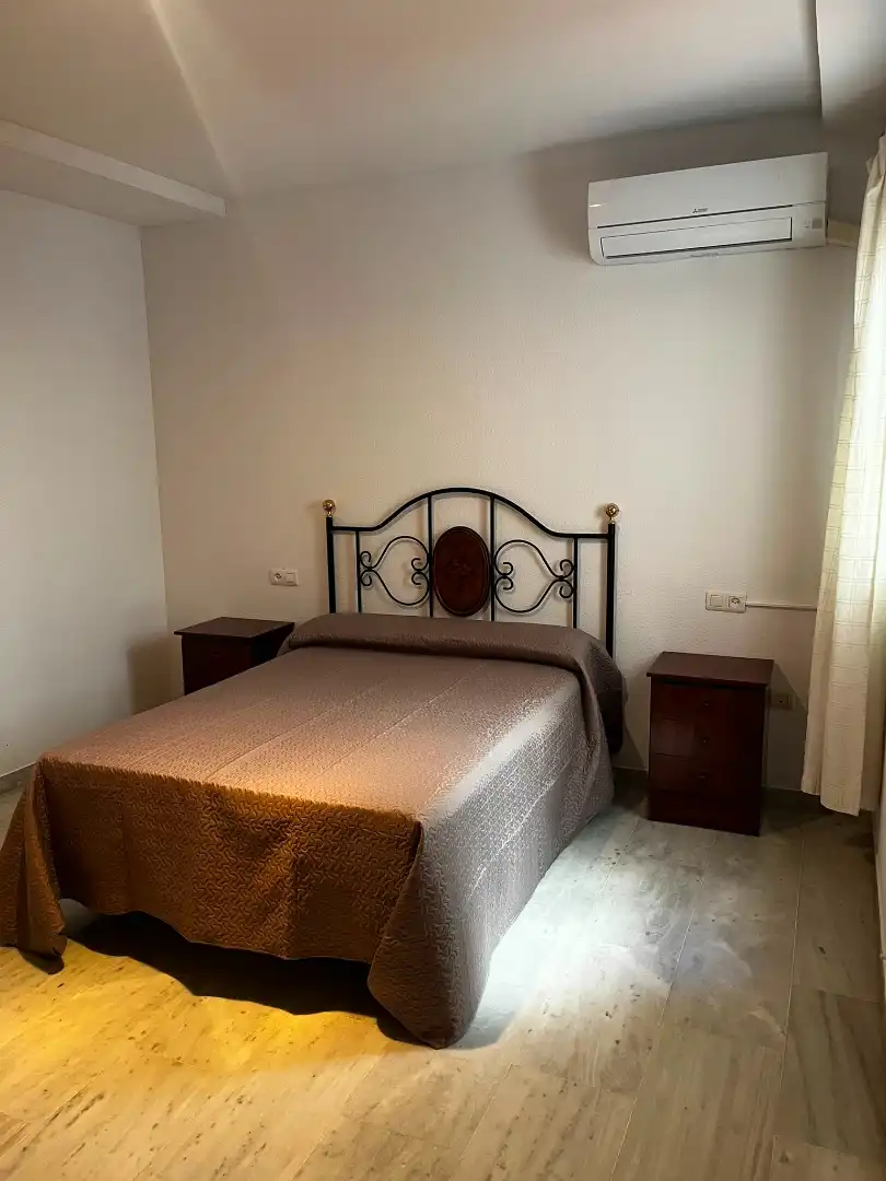 Habitación de Piso de alquiler en Zafra con Aire acondicionado, Amueblado y Lavadora